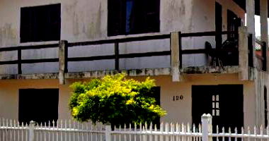 Terreno com Sobrado 3 quartos 2 banheiros 112m² Construída