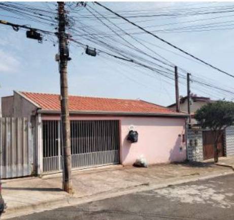 Casa com 3 quartos, 250m² de terreno, ocupada