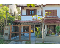 Casa em Condomínio com 3 Quartos em Garopaba/SC