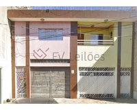 Espaçosa Casa de 455m² com Duplo Pavimento e 1 Vaga