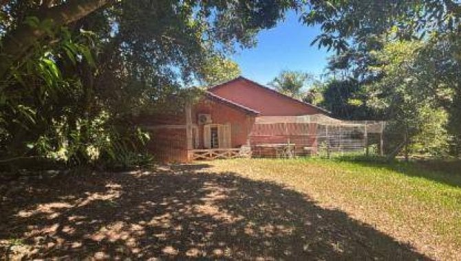 Casa Padrão em Viamão com Ampla Área Total