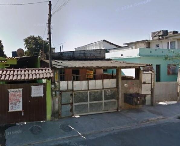 Casa com 2 quartos, 1 banheiro, 72m² área privativa