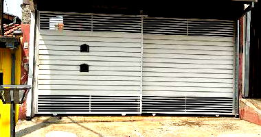 Casa com 2 Quartos e Área Privativa em Taubaté