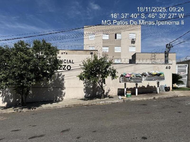 Apartamento com 2 quartos em Patos de Minas/MG
