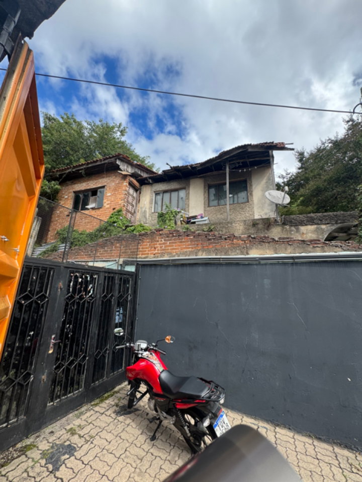 Lote Urbano com 300m² em Caxias do Sul