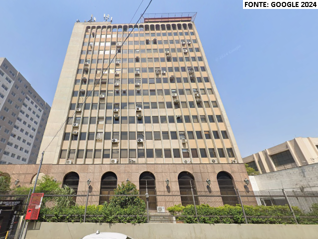 Sala Comercial com 43m² em Edifício Central