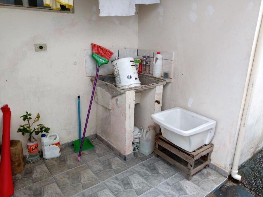 Casa com 2 quartos, 1 banheiro e 71m² construída, ocupada
