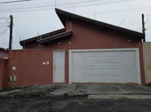 Casa 3 dormitórios com 198m² e terreno 250m² em Franca-SP