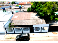 Casa com 3 quartos, 2 banheiros, 229,69m² construída, desocupada