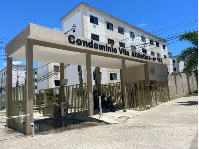 Apartamento com 2 quartos em Lauro de Freitas/BA