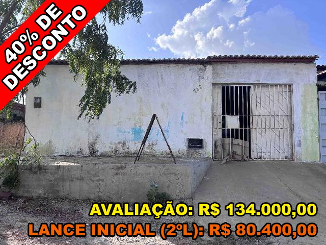 Casa 2 quartos, 1 banheiro, 80m² construída, desocupada