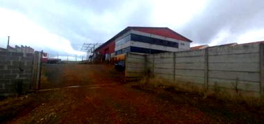 Galpão com 1.000m² construídos e 9.056m² de terreno - Ocupado