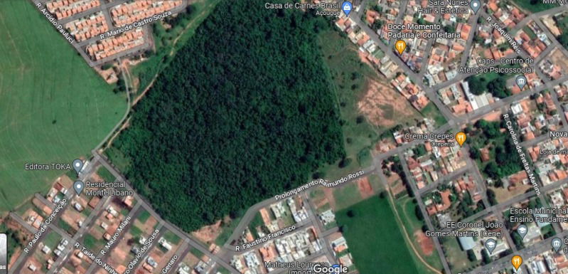 Chácara Apoena com 6 barracões e casa de madeira