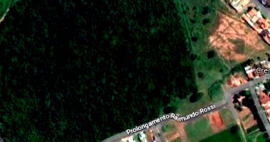 Chácara Apoena com 6 barracões e casa de madeira