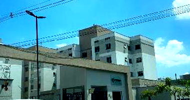 Apartamento desocupado com 2 quartos e 1 vaga em Campo Grande