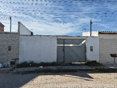 Casa com 2 quartos e 36,74 m²