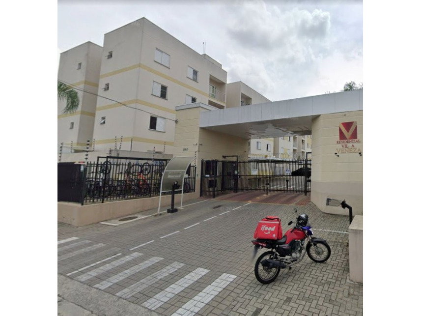 Apartamento com 2 quartos e 1 vaga em leilão