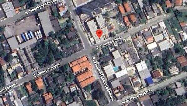 Casa com 1 quarto, 1 banheiro e 1 vaga de garagem