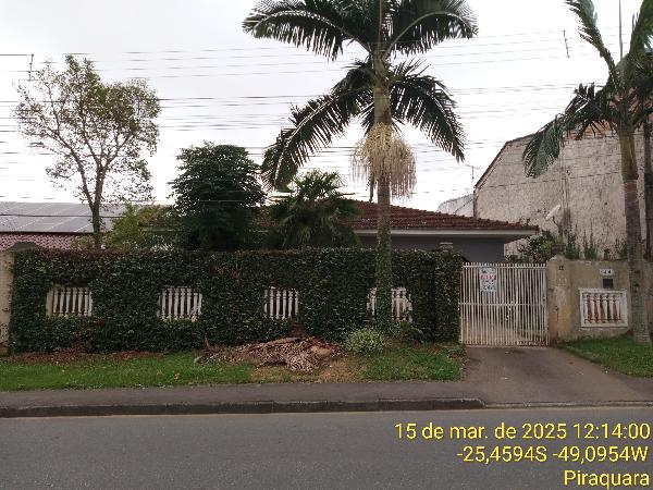 Casa com 3 quartos, 3 banheiros, 2 salas, lavabo e área de serviço