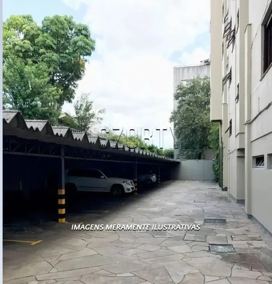 Vaga de Estacionamento Descoberta em Edifício de Alto Padrão