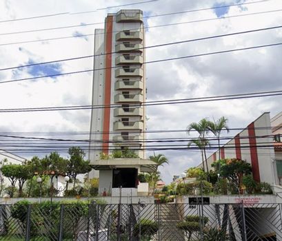 Apartamento 170m² com 3 Vagas e Depósito em São Paulo