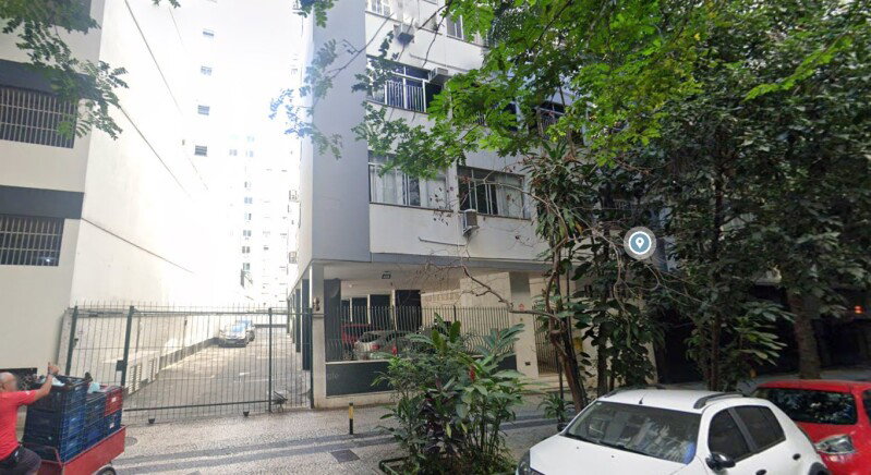 Apartamento em Laranjeiras com 1 vaga