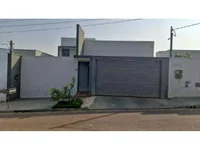 Casa em Leilão com 176m² Construída em Adamantina/SP