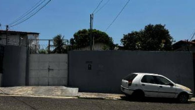 Casa com 2 Quartos e 69 m² Ocupada - Ótimo Potencial