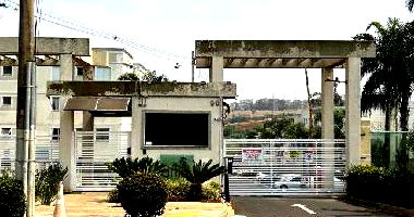 Apartamento com 2 Quartos e 1 Vaga em Jardim das Flores