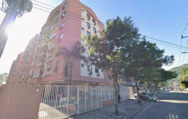 Apartamento com 2 quartos, 61m²