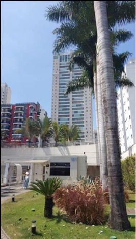 Cobertura duplex com 3 quartos, 431m², piscina e 3 vagas
