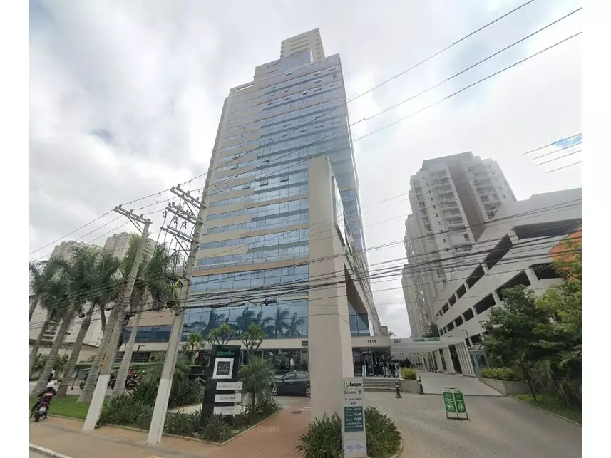 Sala Comercial em Leilão com Vaga de Garagem