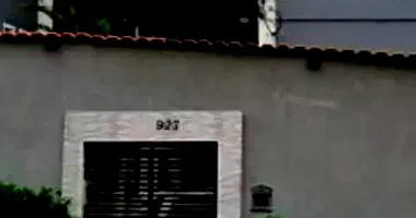 Apartamento 3º pavimento com 1 quarto, 1 banheiro, 48m², ocupado