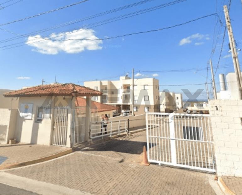 Apartamento térreo com 2 quartos e vaga de garagem em Botucatu