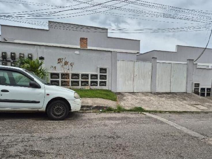 Casa em São Gonçalo com 2 Quartos e 1 Vaga