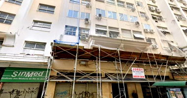 Conjunto de Salas Comerciais com 2 Banheiros