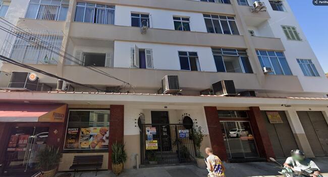 Apartamento com 60m², 1 quarto, próximo ao comércio