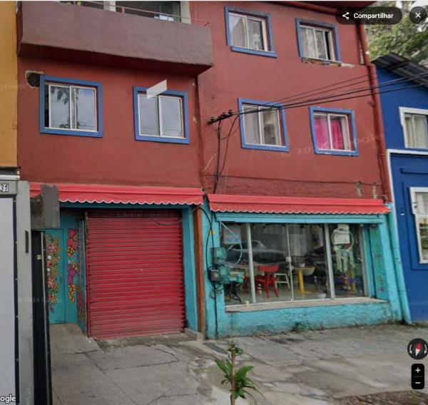 Prédio assobradado com 268m² em Botafogo, 0 IPTU, desocupado