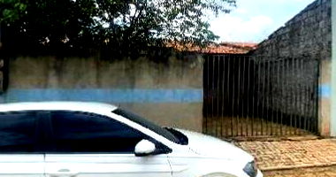 Casa com 2 quartos, 1 banheiro, 60m² área privativa, 1 vaga