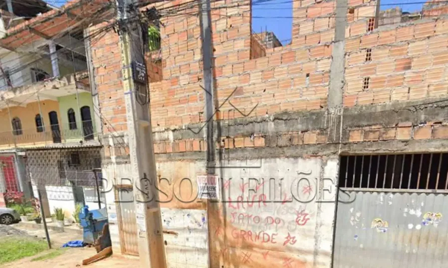 Terreno com construção em São Cristóvão