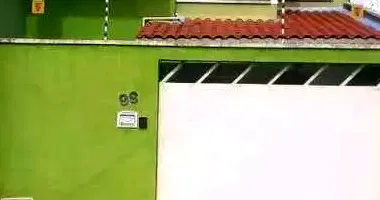 Casa com 5 vagas, 184m² construídos, ocupada