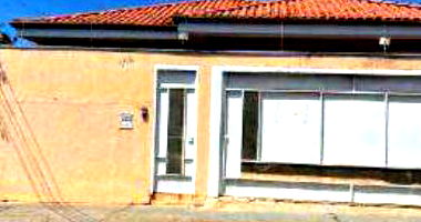 Casa com 3 quartos, 2 banheiros e 196m² construída, ocupada