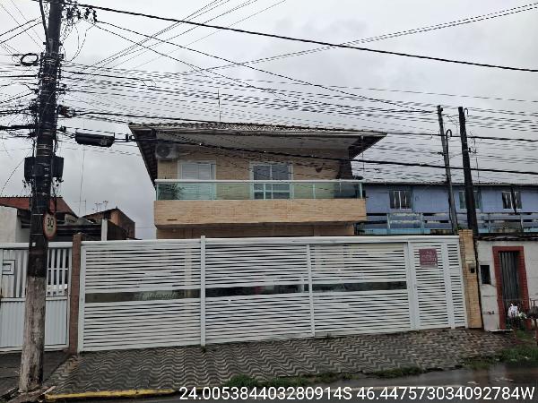 Casa com 2 quartos, 54m² privativos e 1 vaga em Praia Grande