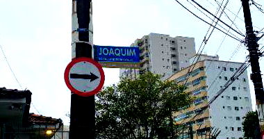Apartamento com 3 quartos, 2 banheiros, 2 vagas, 207m² construídos, ocupado