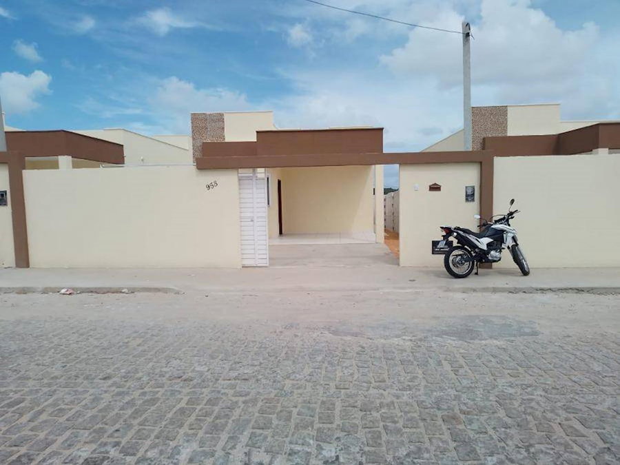 Casa com 3 quartos, 2 banheiros e 1 vaga em Extremoz/RN