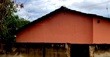 Terreno urbano com benfeitorias em Jataí - Oportunidade única!