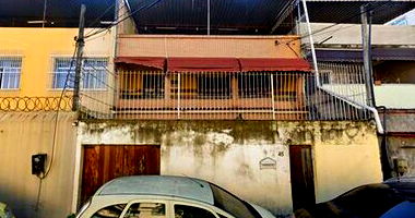 Casa com 309m² construída, 141m² terreno, imóvel ocupado
