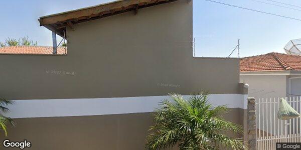Casa e Bar com 69,87m² em terreno de 215m², desocupado