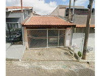 Casa em leilão com 108m² construída em Piracaia/SP