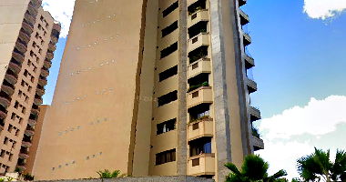 Apartamento 228,72m² com 2 vagas e depósito, desocupado